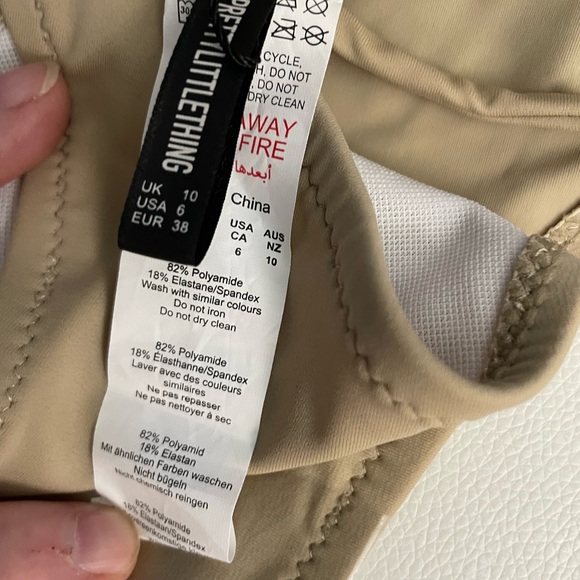 NWT Pretty little thing bikini bottoms - Picture 5 of 8